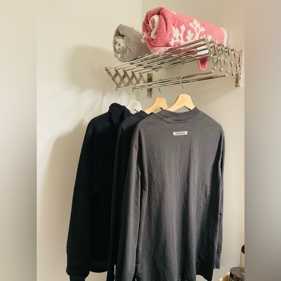 BrandNew (Unopened) Accordion Wall hanger/rack 17-32”adjustable - Picture 1 of 8